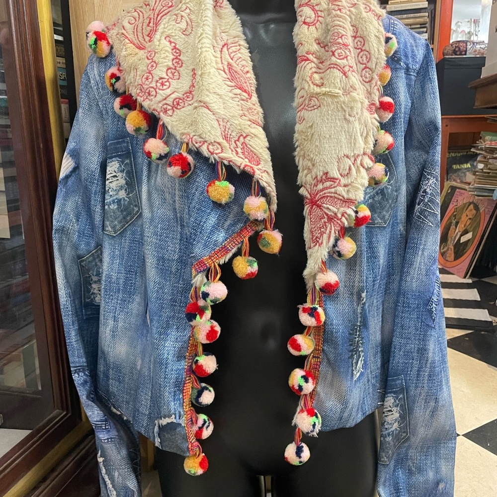 Viviana Gabeiros embellished demin jacket.